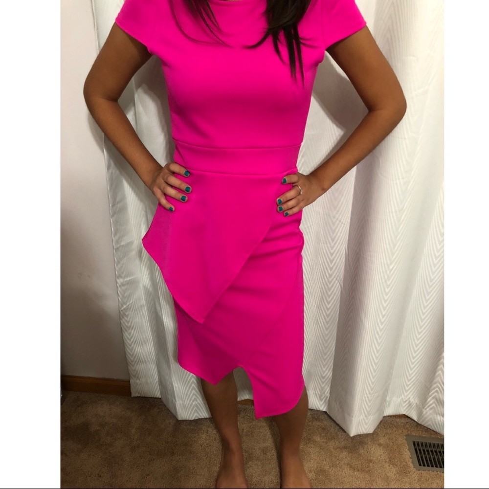 Flirty Hot Pink Dress 💕